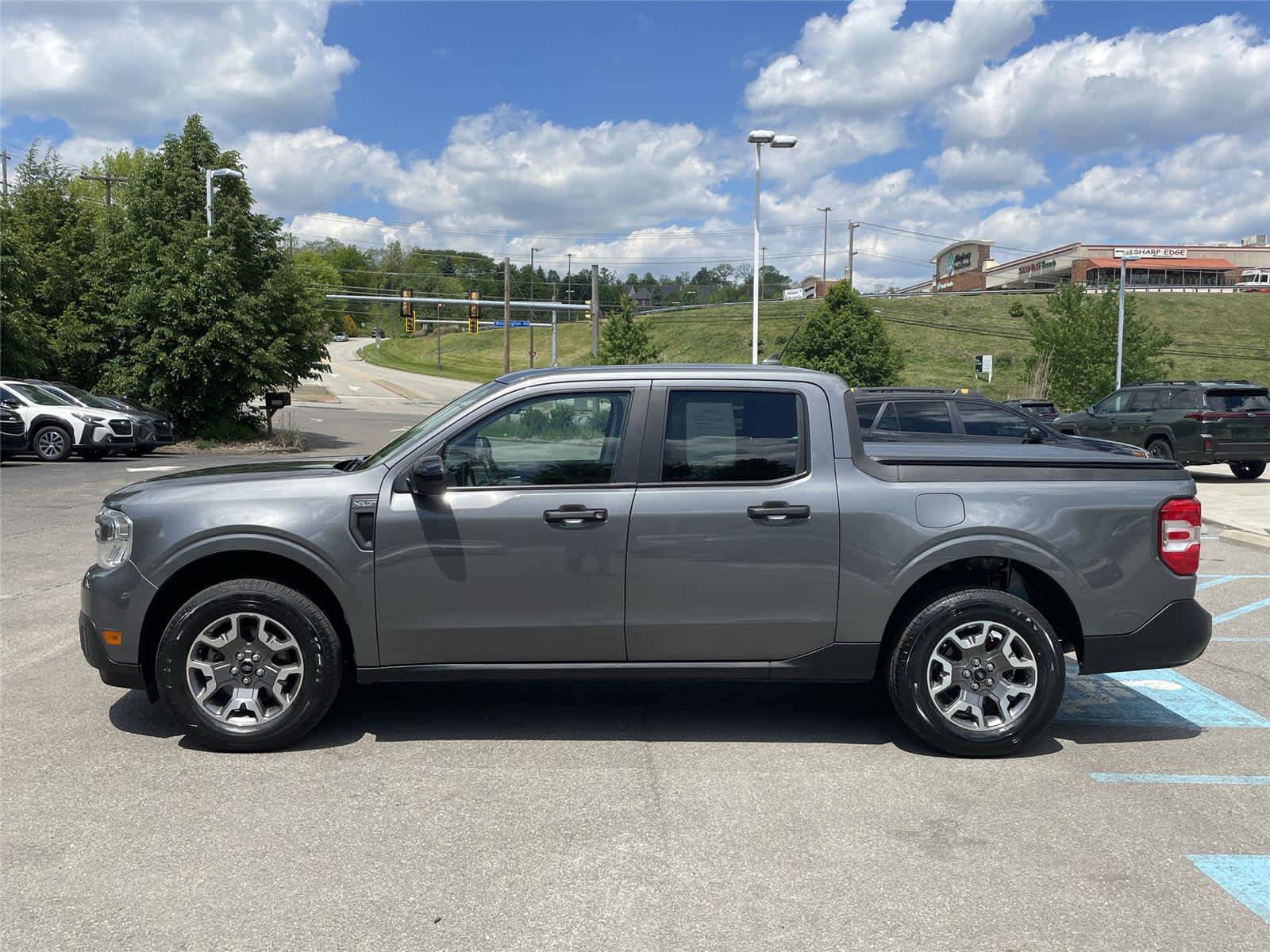 Used 2024 Ford Maverick XLT w/ XLT Luxury Package AWD/4WD image 2