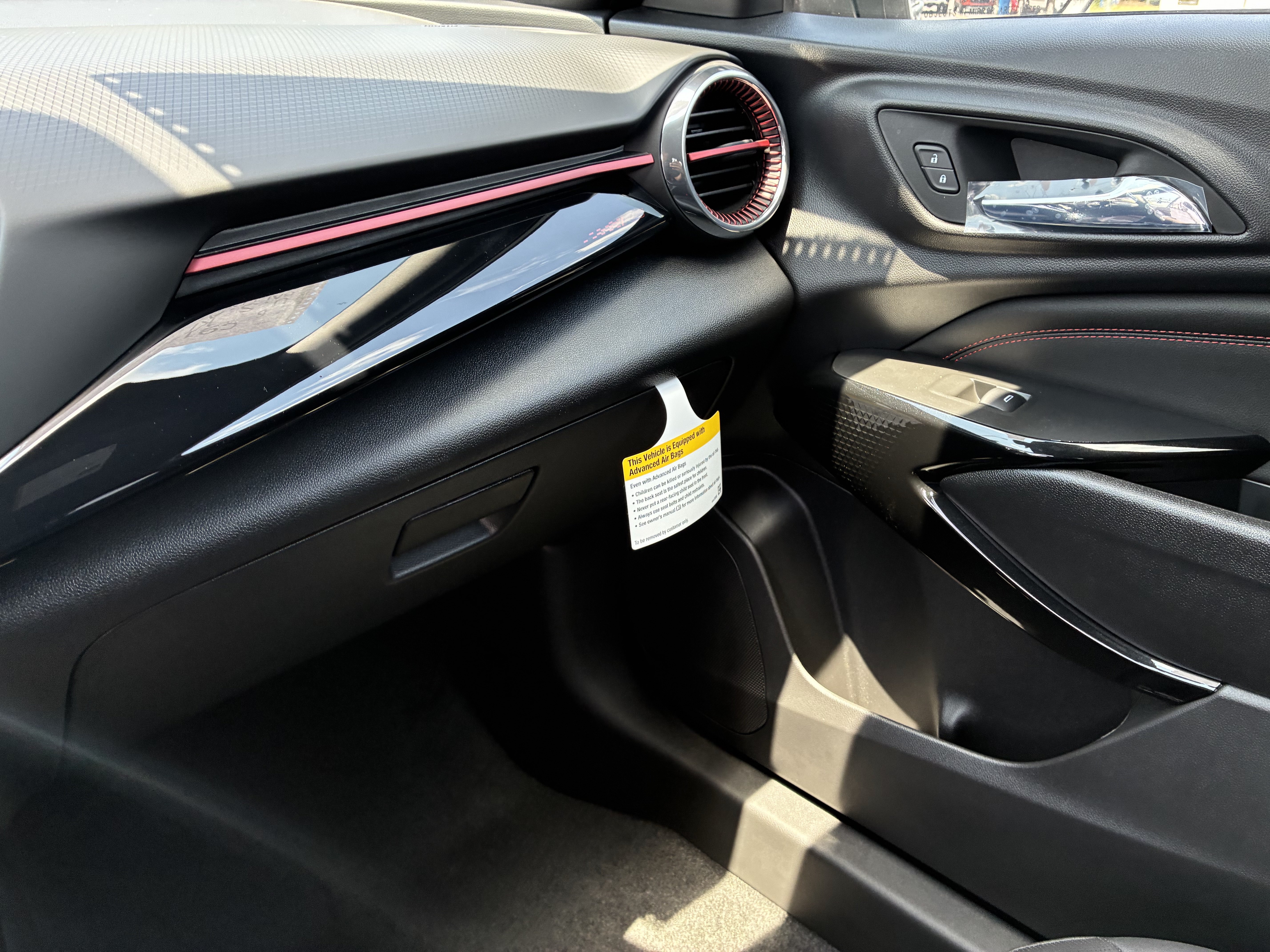 New 2026 Chevrolet Trax RS w/ Driver Confidence Package FWD image 35