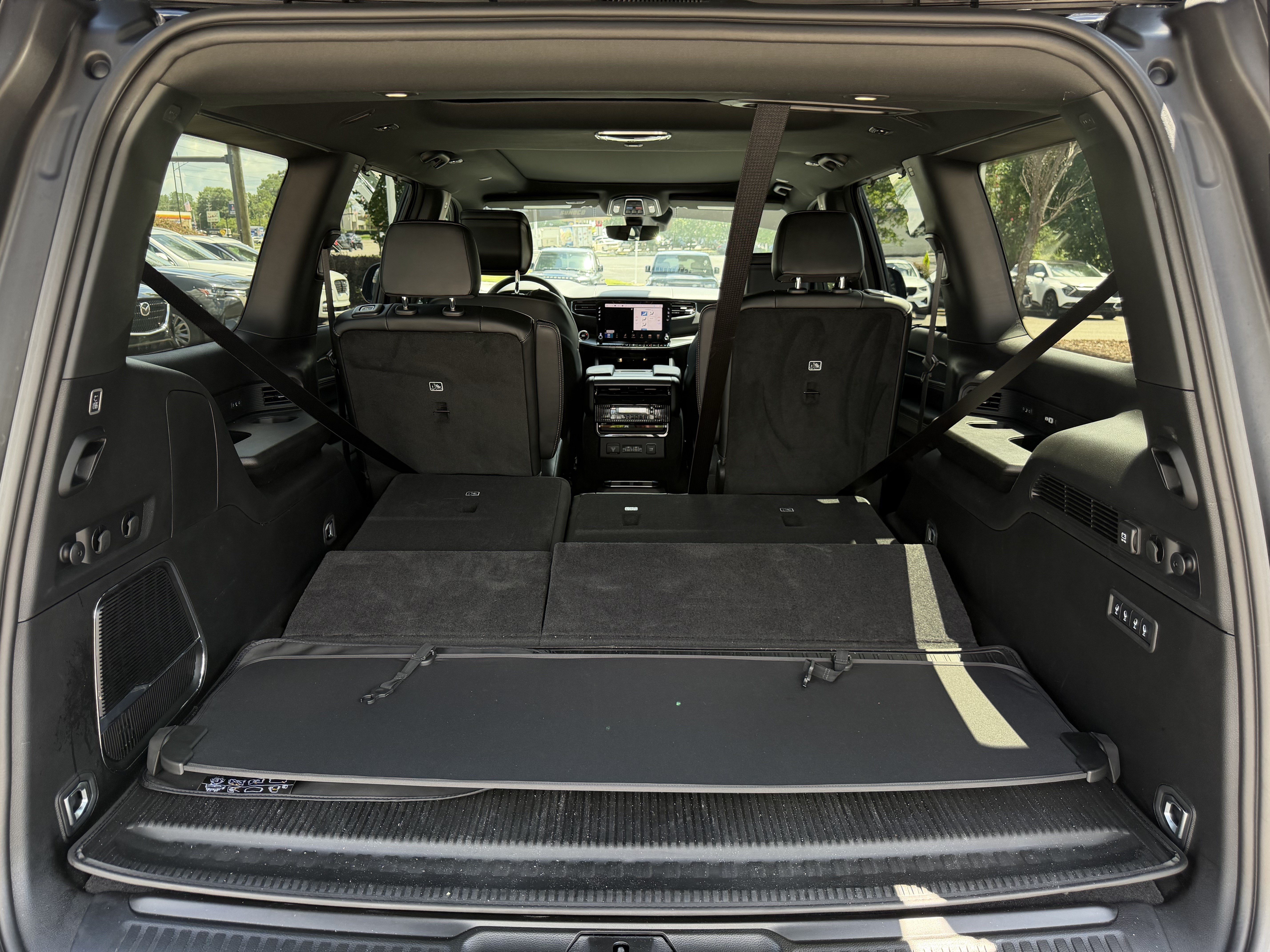 Used 2026 Jeep Grand Wagoneer Limited AWD/4WD image 35