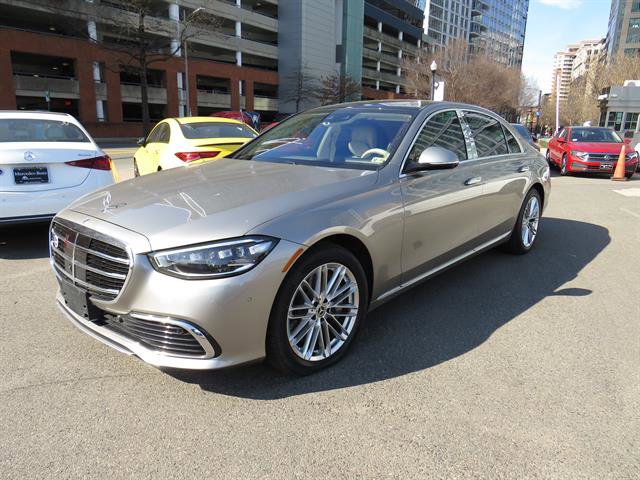 Used 2022 Mercedes-Benz S 580 4MATIC Sedan image 1