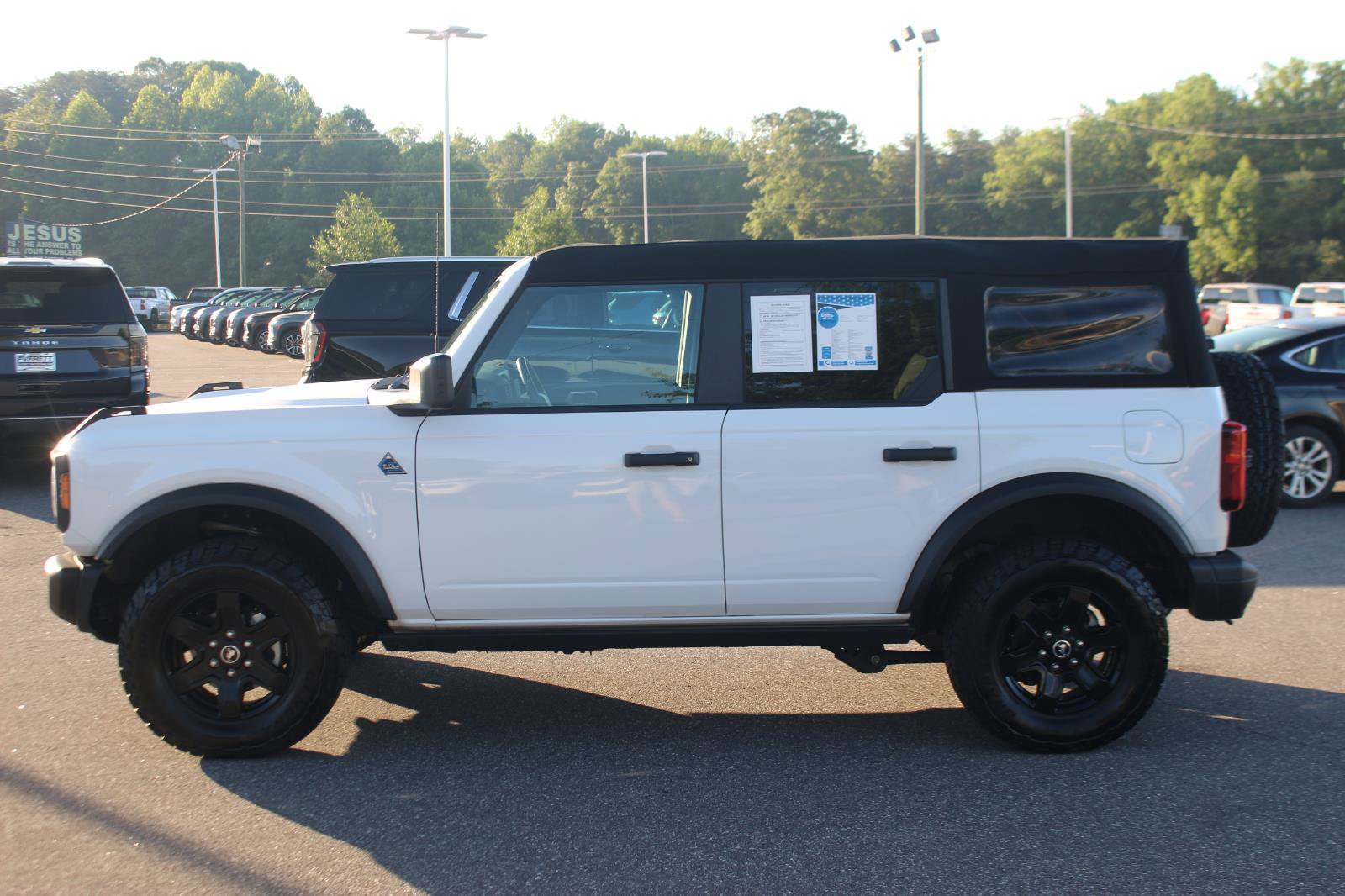 Used 2024 Ford Bronco Black Diamond AWD/4WD image 4