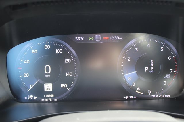 Used 2019 Volvo XC40 T5 Momentum image 15