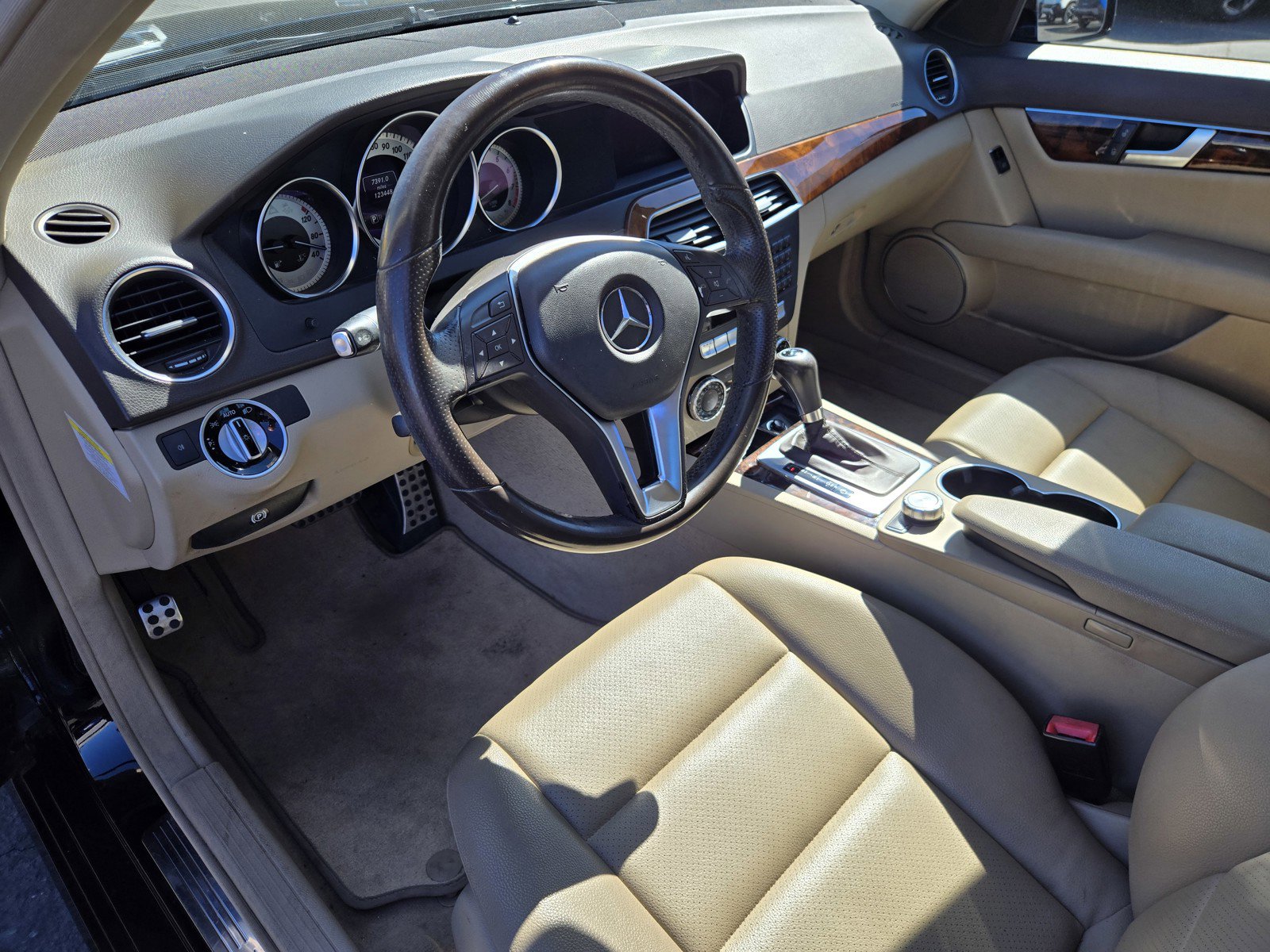 Used 2013 Mercedes-Benz C 300 4MATIC Sedan image 10