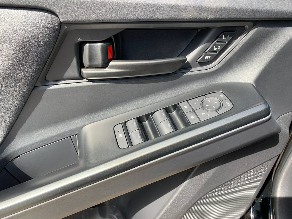 New 2026 Toyota C-HR AWD/4WD image 11