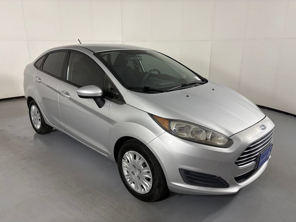 Used 2015 Ford Fiesta S FWD image 2