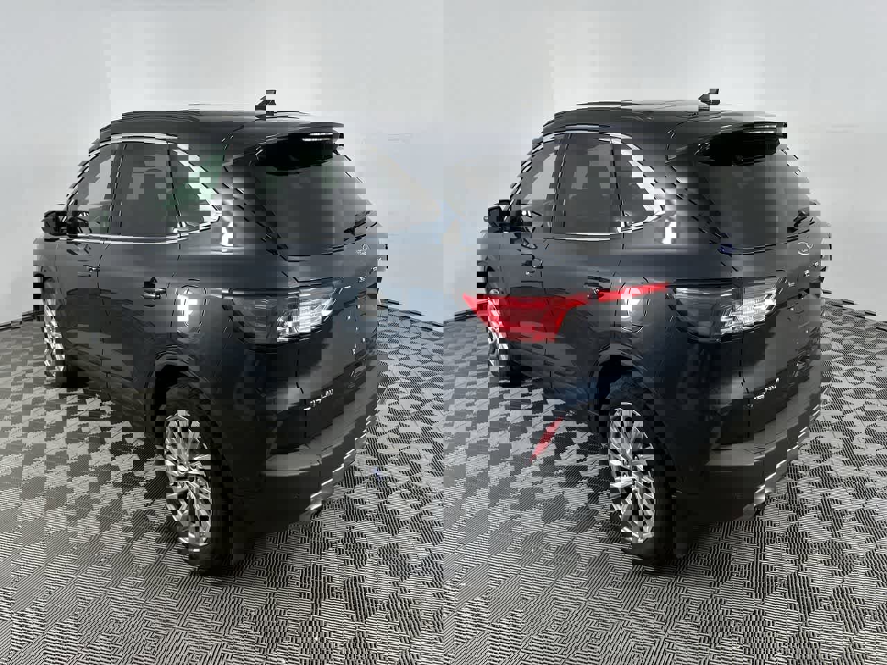 Used 2022 Ford Escape Titanium w/ Titanium Elite Package image 15