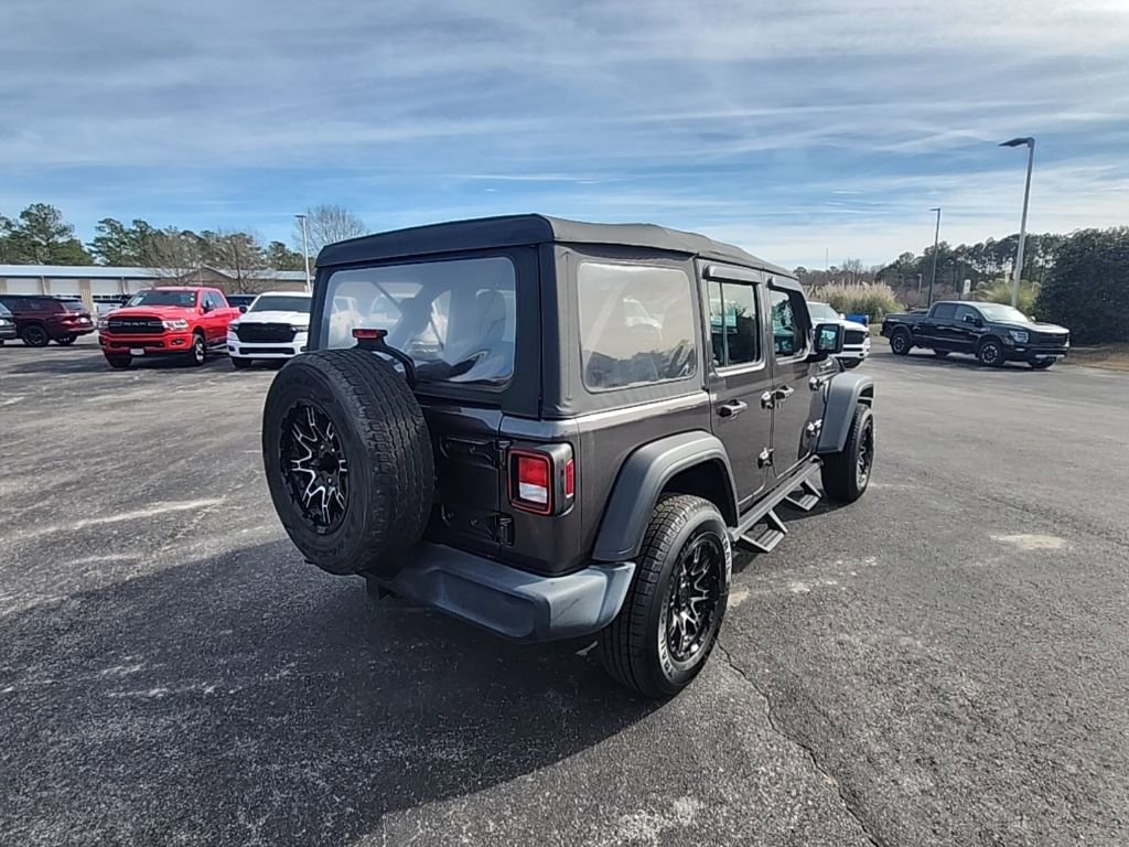 Used 2018 Jeep Wrangler Unlimited Sport image 17