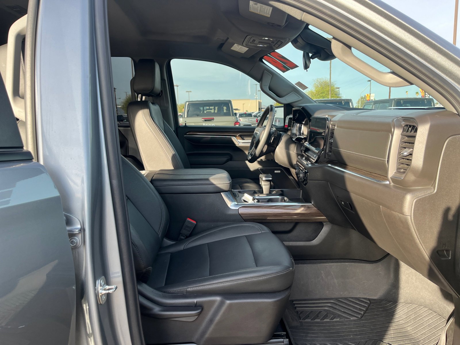 Used 2024 Chevrolet Silverado 1500 RST image 19