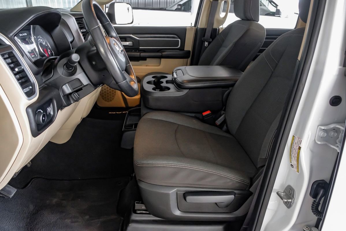Used 2022 RAM 3500 Big Horn image 29