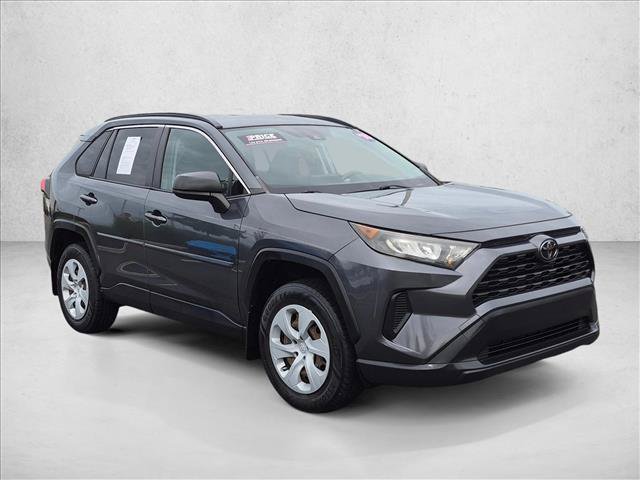 Used 2019 Toyota RAV4 LE FWD image 3