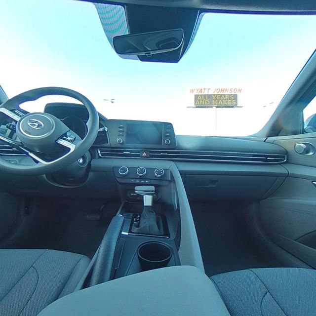 Used 2023 Hyundai Elantra SE FWD image 15