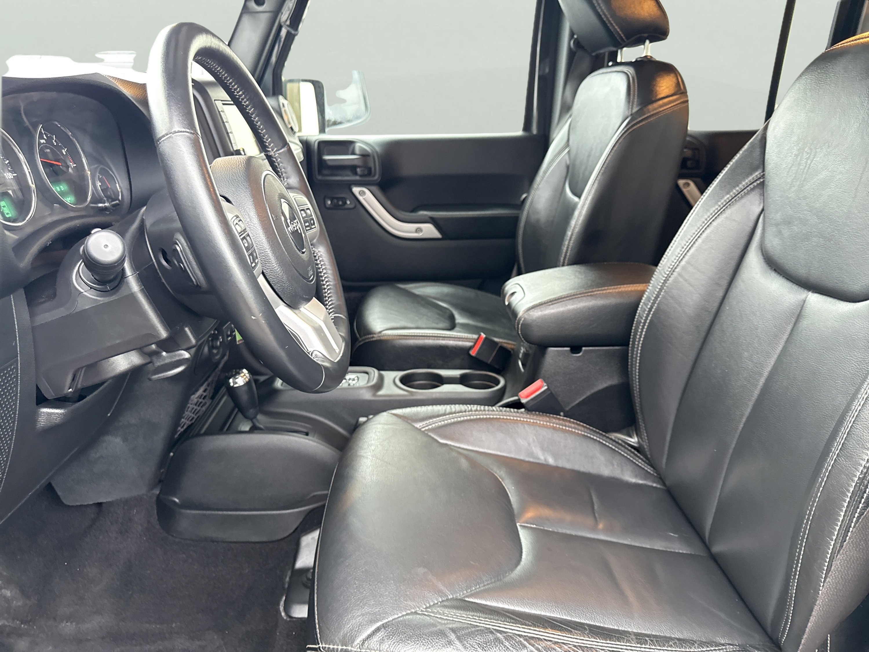 Used 2017 Jeep Wrangler Unlimited Sahara w/ Quick Order Package 24E Chief image 15