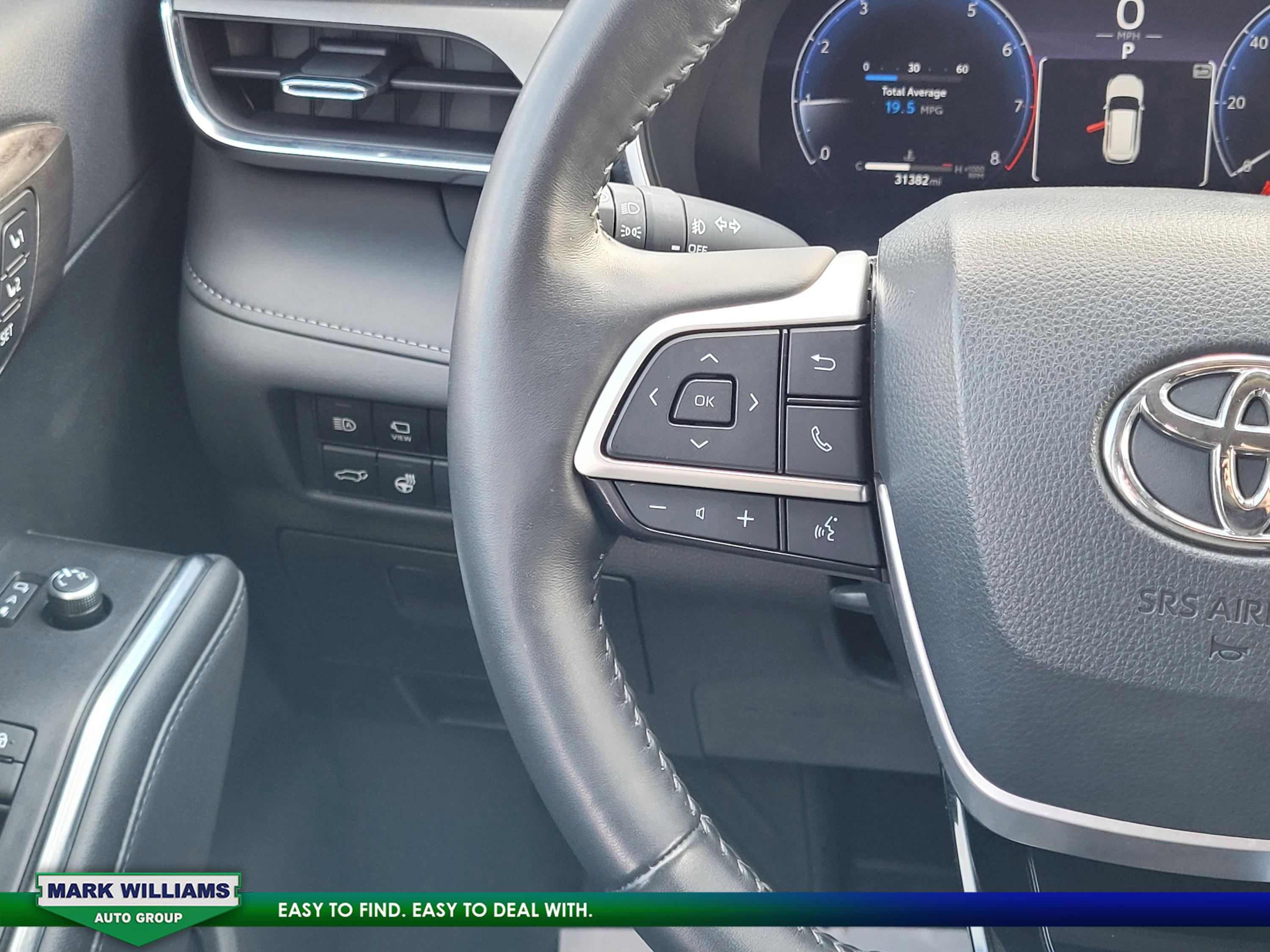 Used 2023 Toyota Highlander Limited image 14