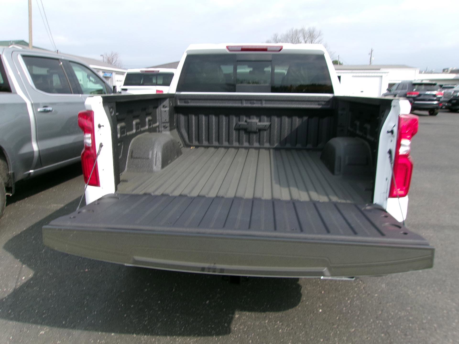 New 2026 Chevrolet Silverado 1500 LTZ w/ LTZ Premium Package AWD/4WD image 13