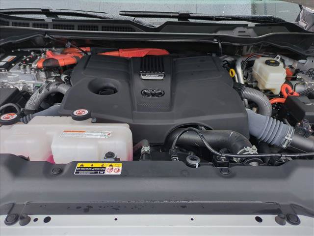 Certified 2025 Toyota Sequoia Capstone AWD/4WD image 24