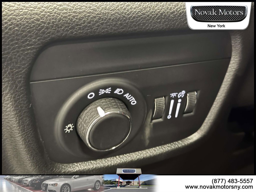 Used 2022 Jeep Grand Cherokee Altitude image 15