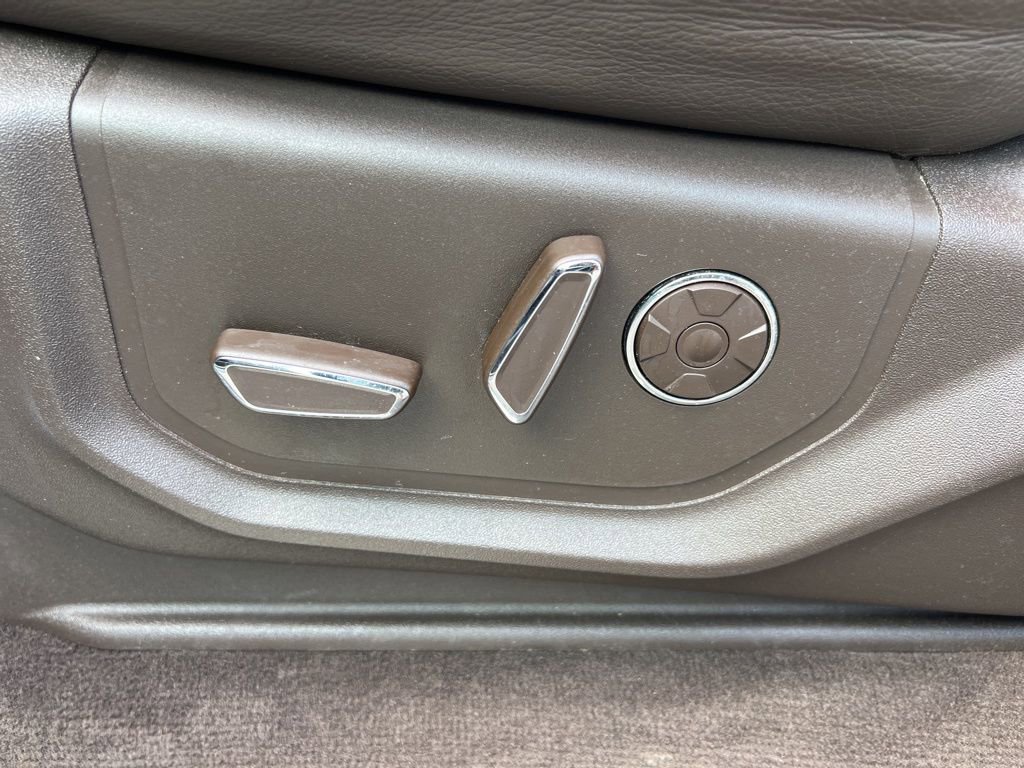 Used 2020 Ford F150 King Ranch w/ Equipment Group 601A Luxury AWD/4WD image 35