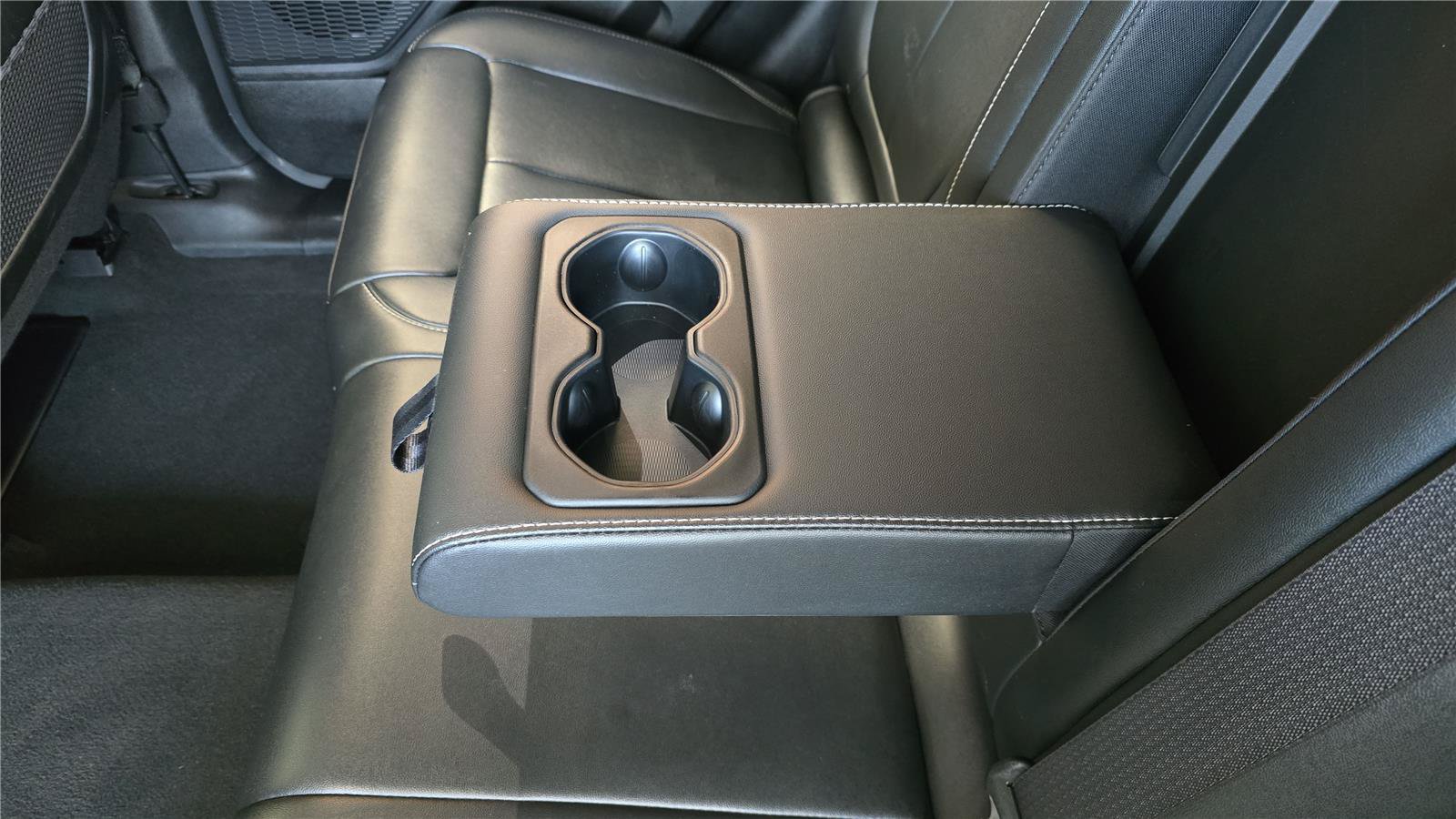 Used 2023 Jeep Grand Cherokee Limited AWD/4WD image 19