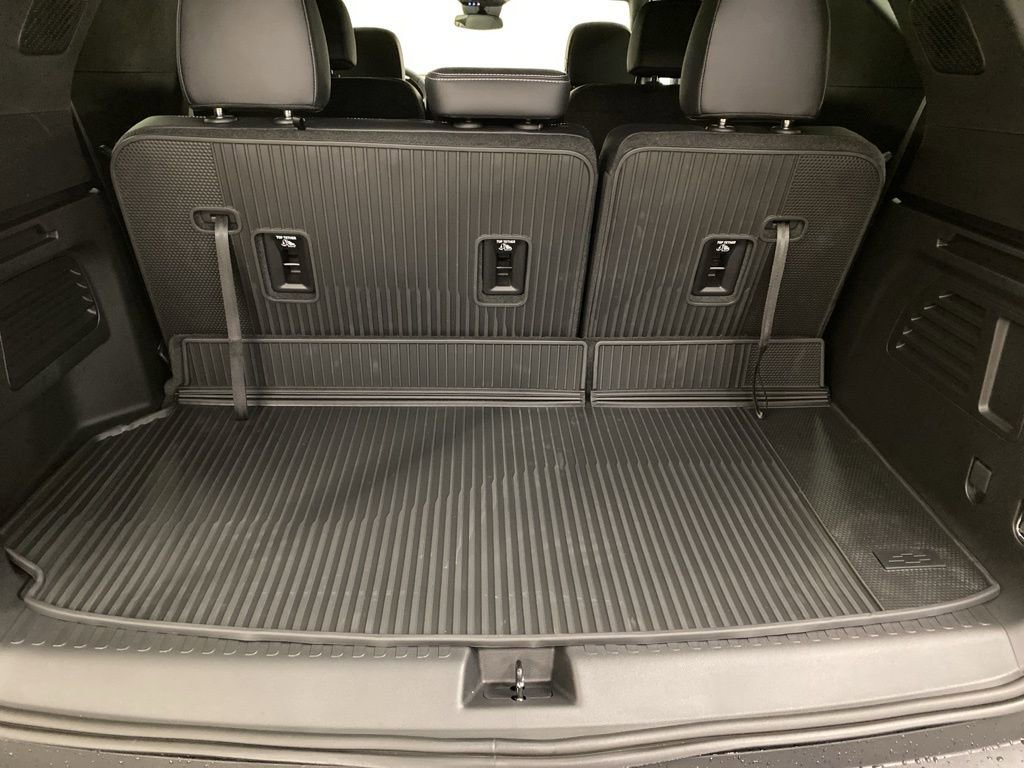 New 2026 Chevrolet Traverse LT w/ LPO, Floor Liner Package AWD/4WD image 8