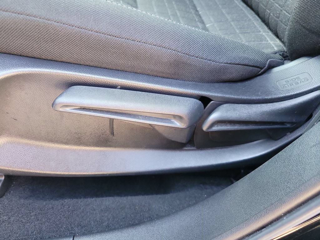 Used 2024 Honda HR-V LX image 22
