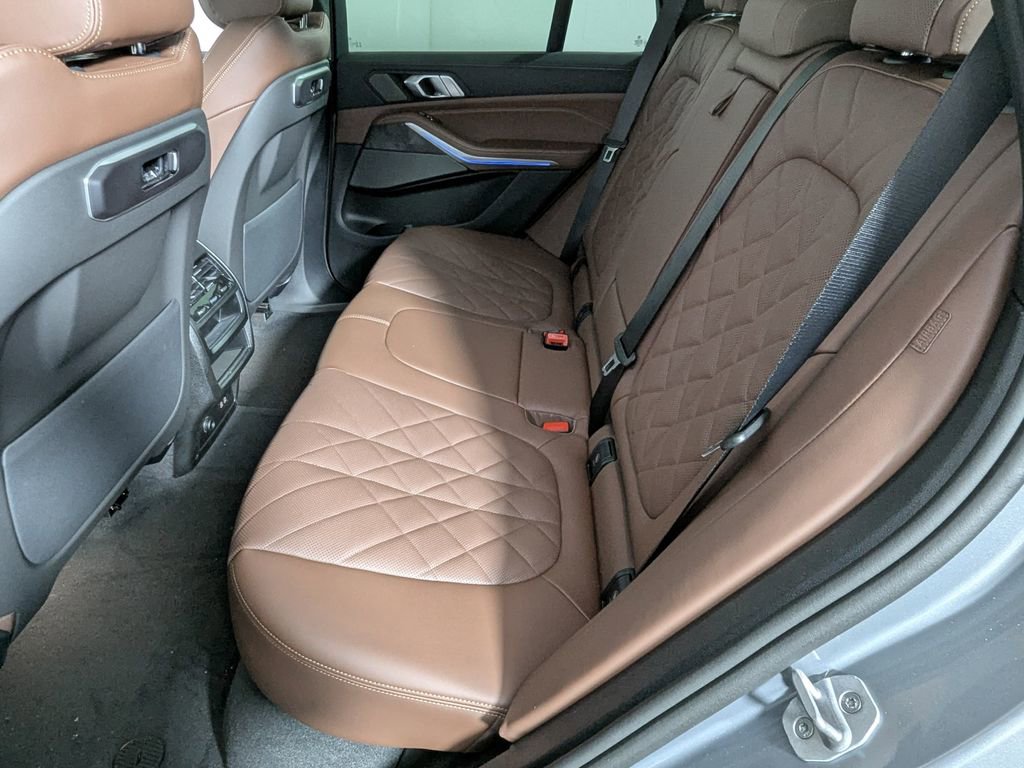 New 2026 BMW X5 xDrive50e w/ M Sport Package AWD/4WD image 33