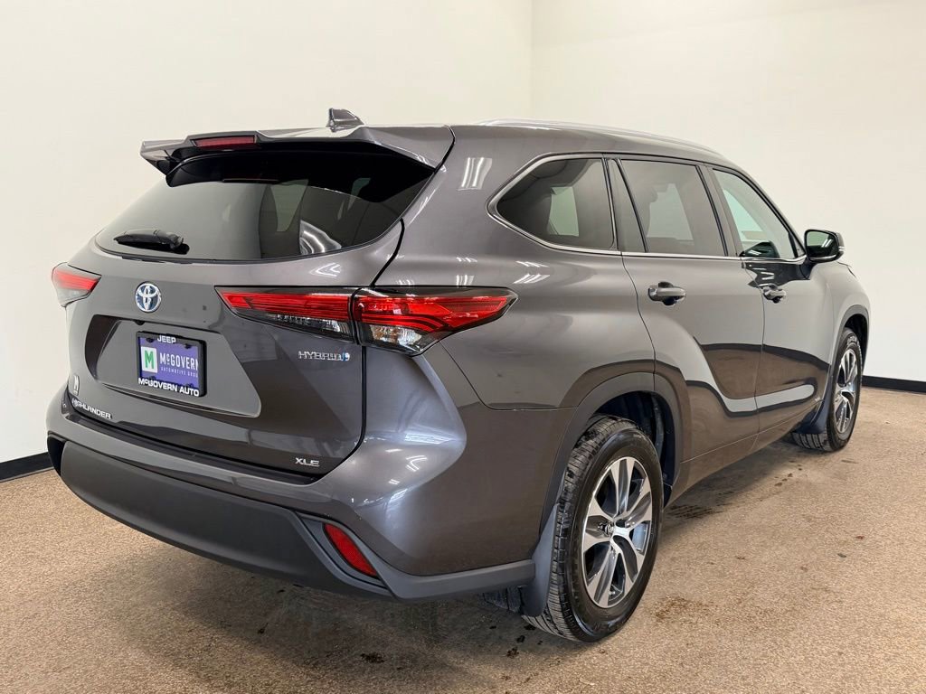 Used 2022 Toyota Highlander XLE image 7
