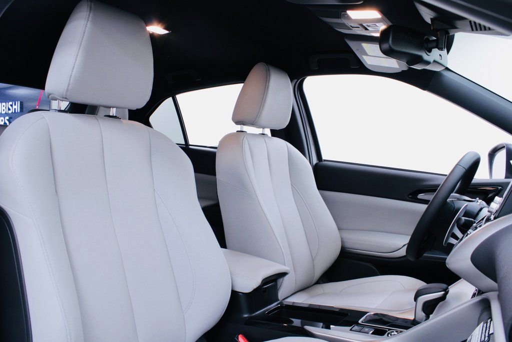 Used 2024 Mitsubishi Eclipse Cross SEL image 24