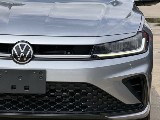 Used 2025 Volkswagen Jetta Sport FWD image 7
