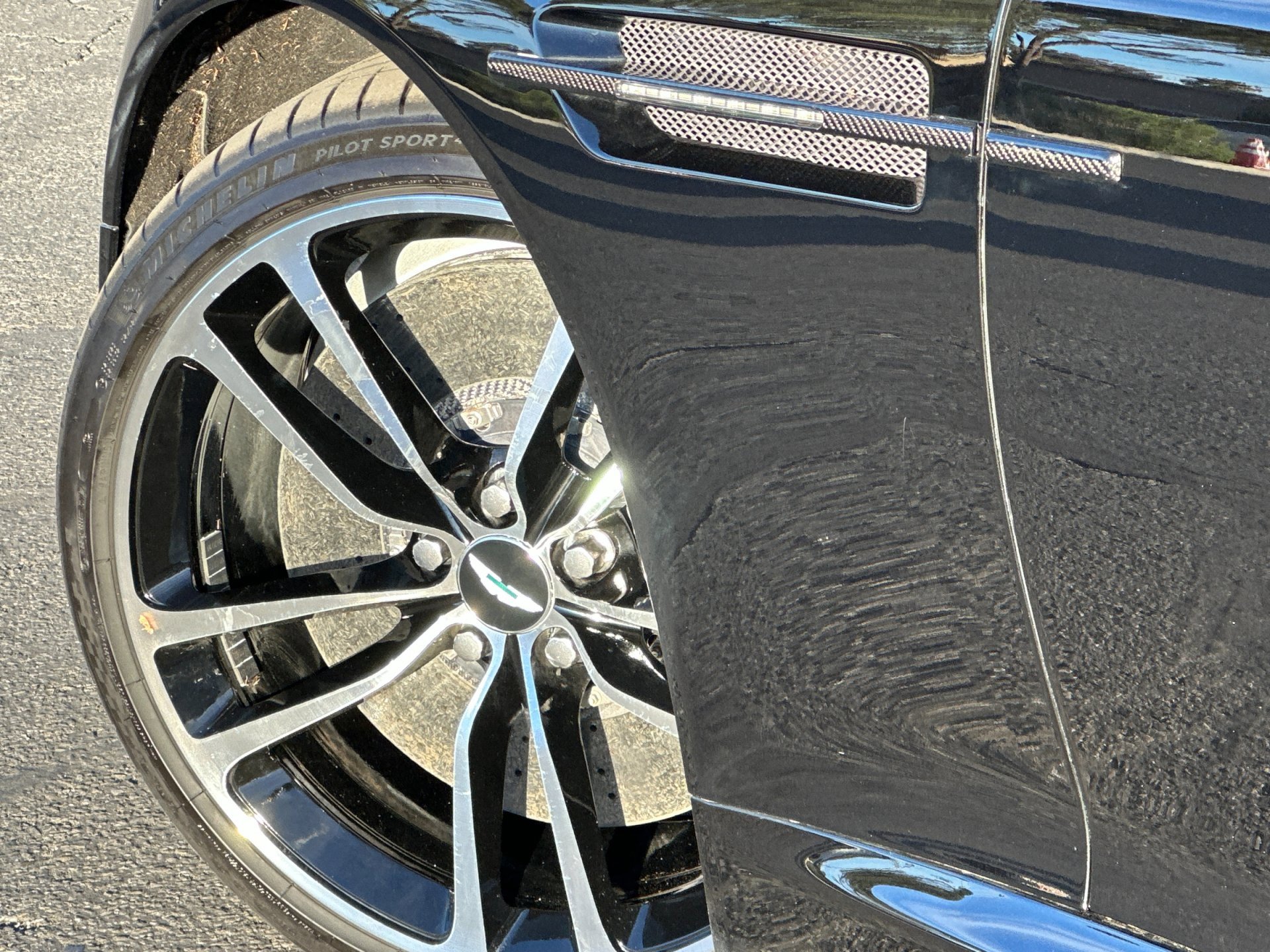 Used 2011 Aston Martin DBS Carbon Black image 9