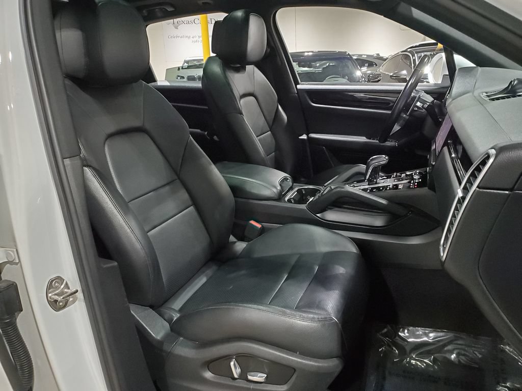 Used 2020 Porsche Cayenne AWD/4WD image 13