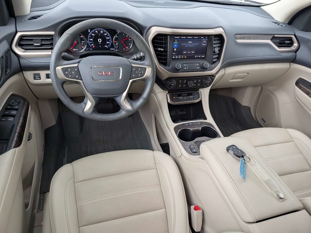 Used 2022 GMC Acadia Denali w/ Denali Technology Package FWD image 15