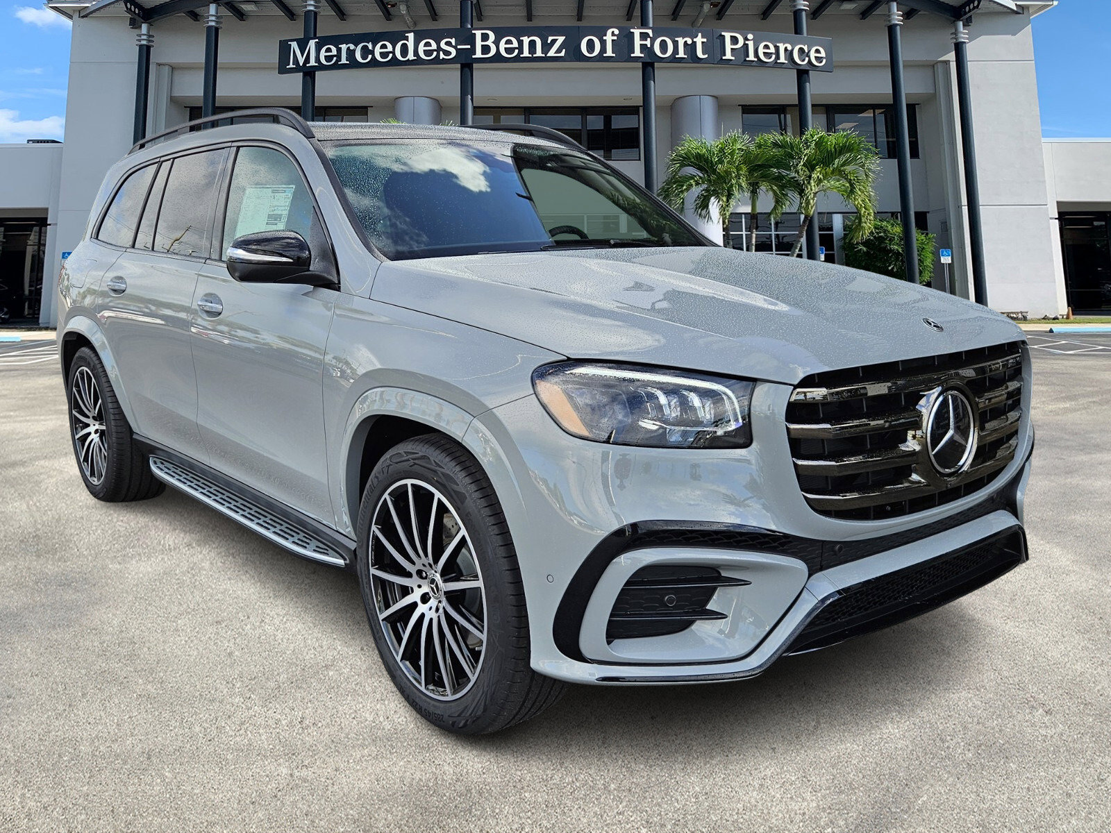 New 2026 Mercedes-Benz GLS 580 4MATIC image 1