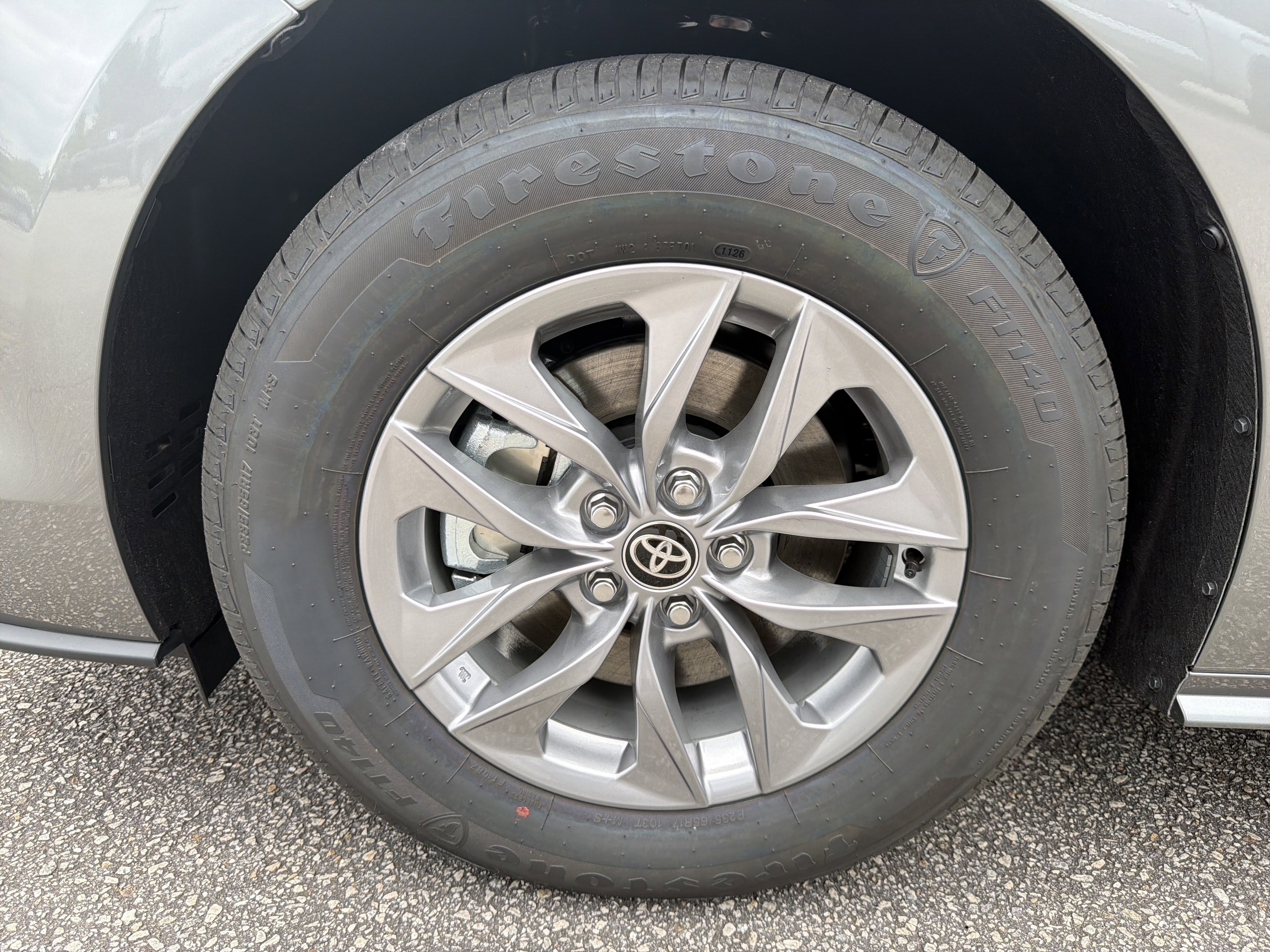 New 2026 Toyota Sienna XLE AWD/4WD image 11
