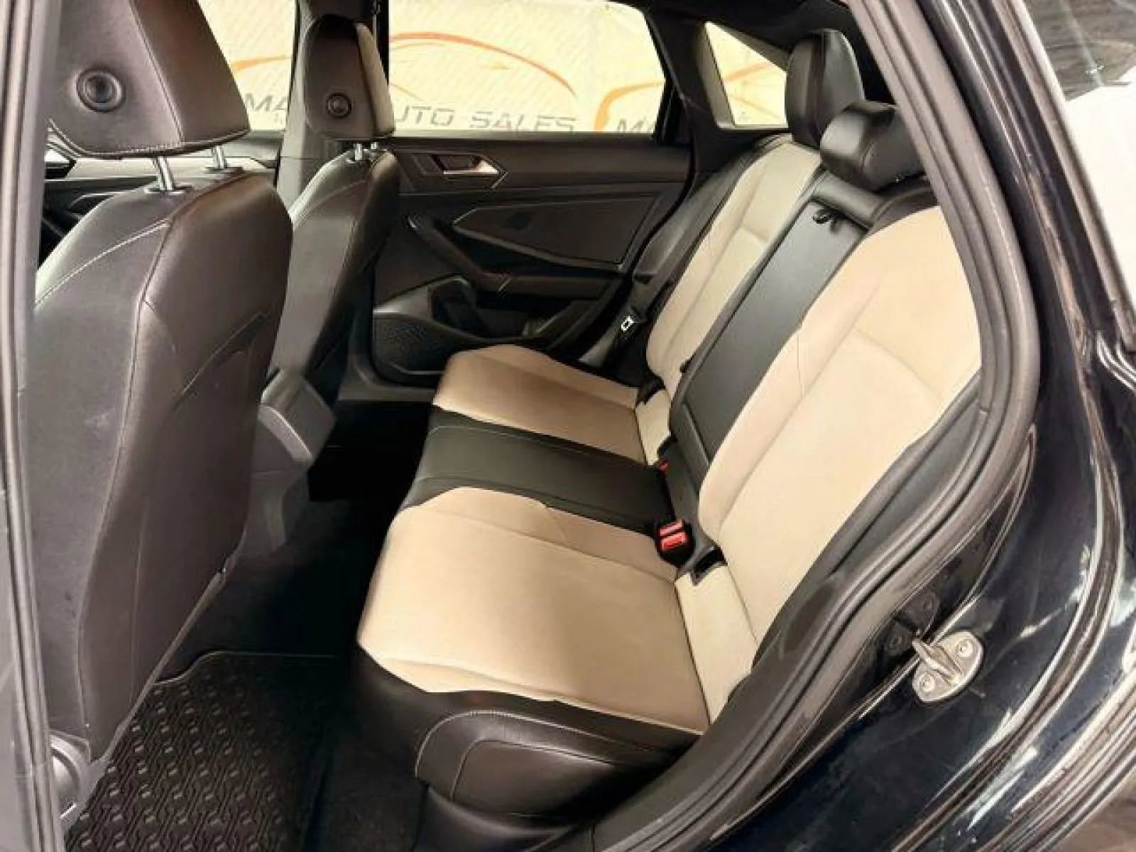 Used 2019 Volkswagen Jetta R-Line image 16