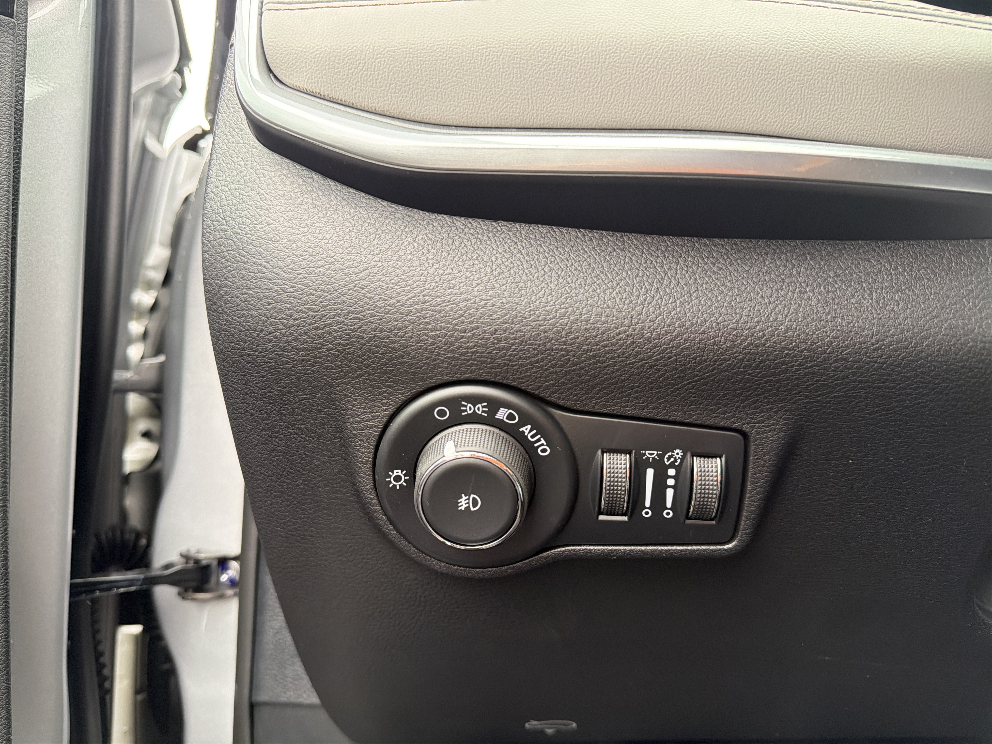 New 2026 Jeep Compass Limited AWD/4WD image 16