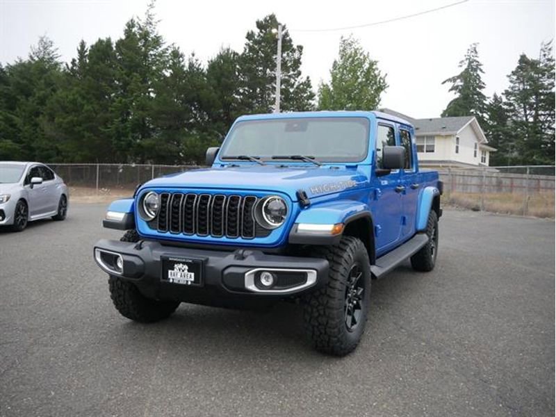 New 2025 Jeep Gladiator Sport image 1
