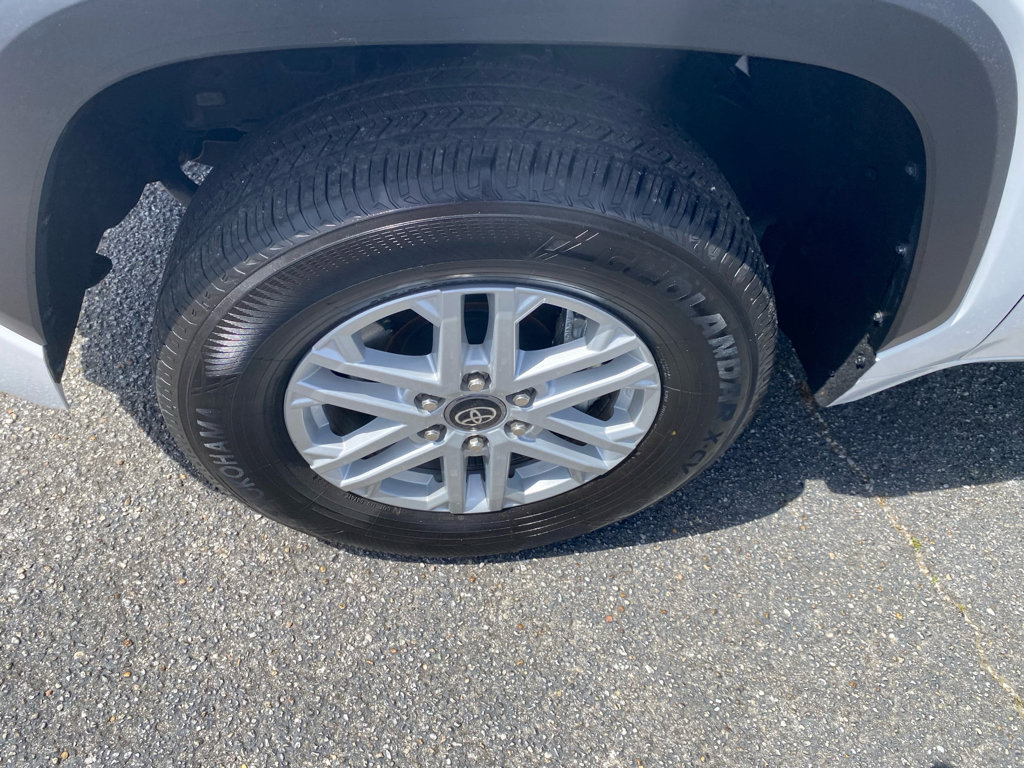 Used 2025 Toyota Tundra SR5 w/ SR5 Premium Package image 17