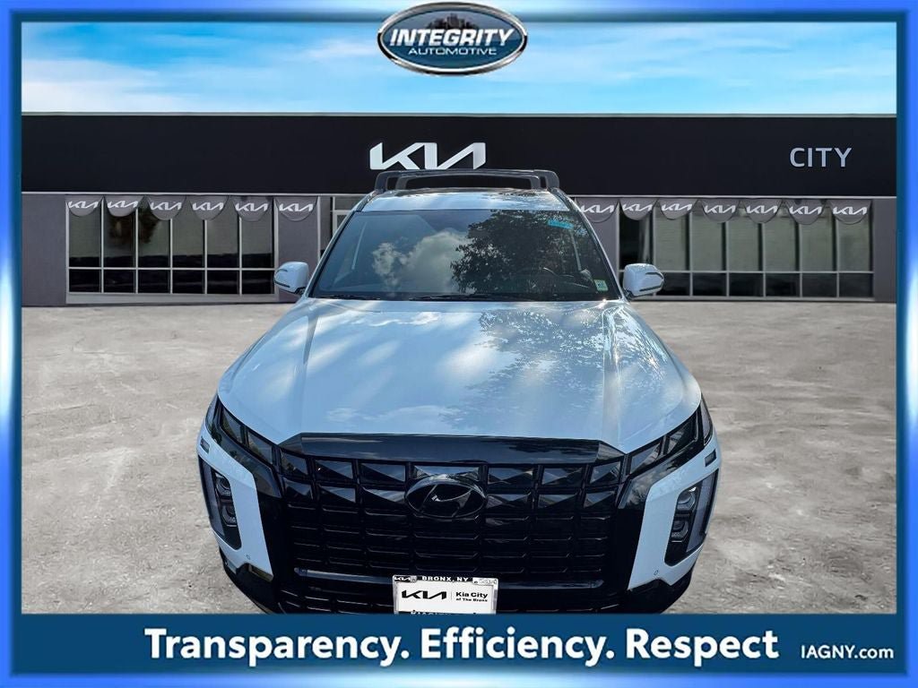 Used 2024 Hyundai Palisade Calligraphy AWD/4WD image 2