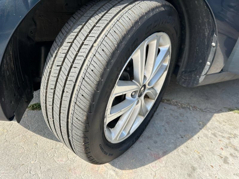 Used 2018 Kia Soul + FWD image 10