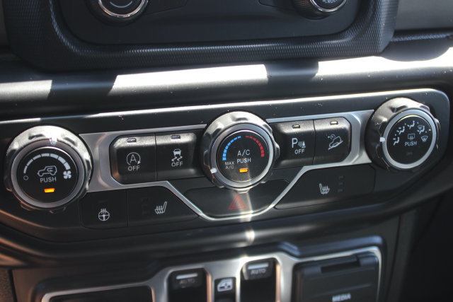 Used 2019 Jeep Wrangler Unlimited Sport S AWD/4WD image 7
