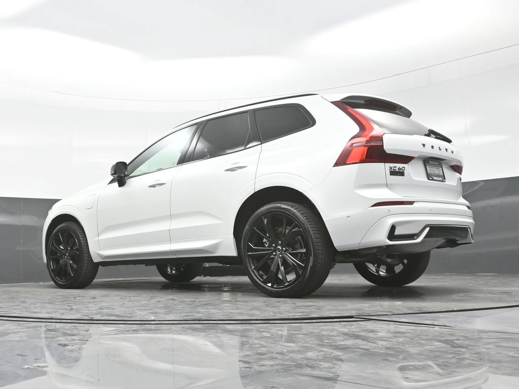 New 2026 Volvo XC60 T8 Ultra w/ Climate Package AWD/4WD image 32