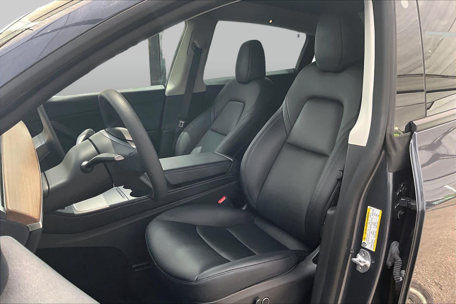 Used 2022 Tesla Model Y Long Range AWD/4WD image 6