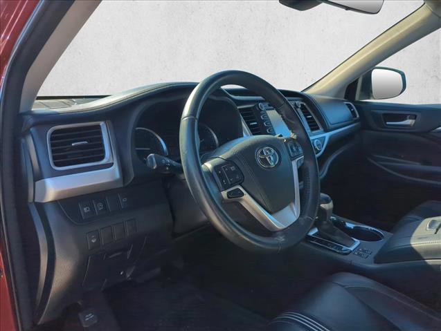 Certified 2018 Toyota Highlander SE image 10