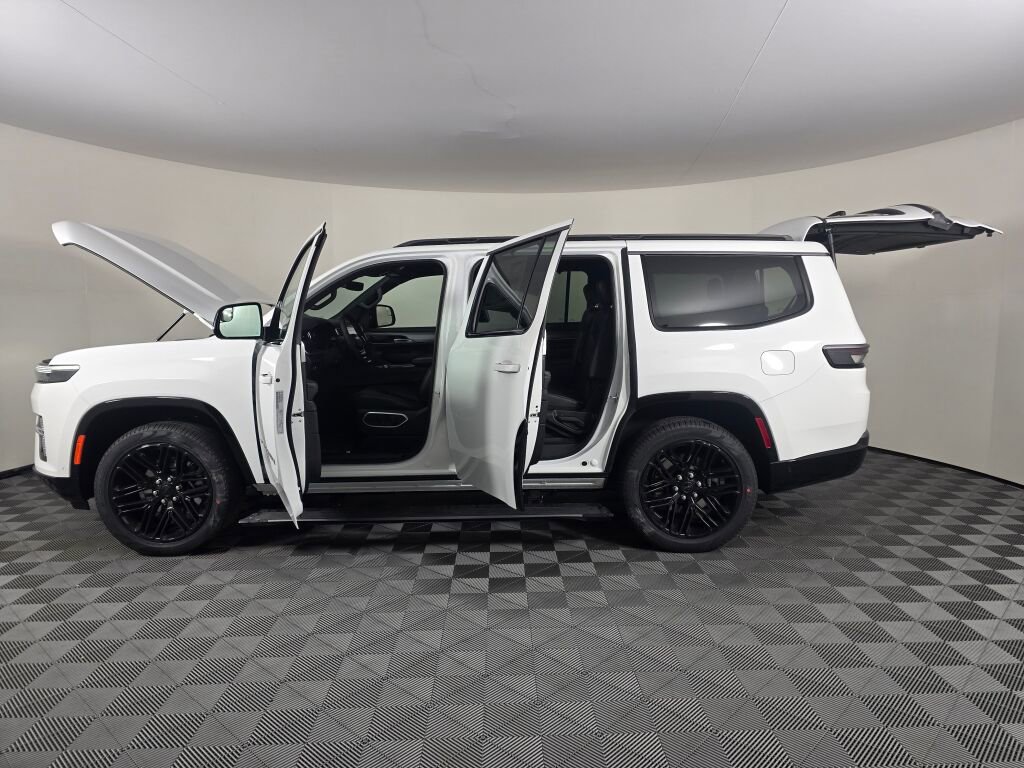 New 2026 Jeep Grand Wagoneer Limited image 17