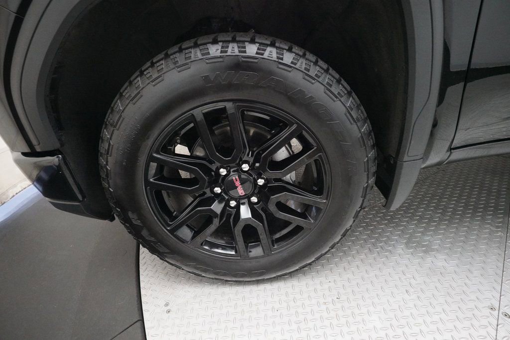 Used 2025 GMC Sierra 1500 Elevation image 26