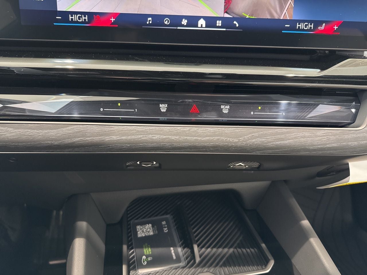 New 2026 BMW 550e xDrive AWD/4WD image 30