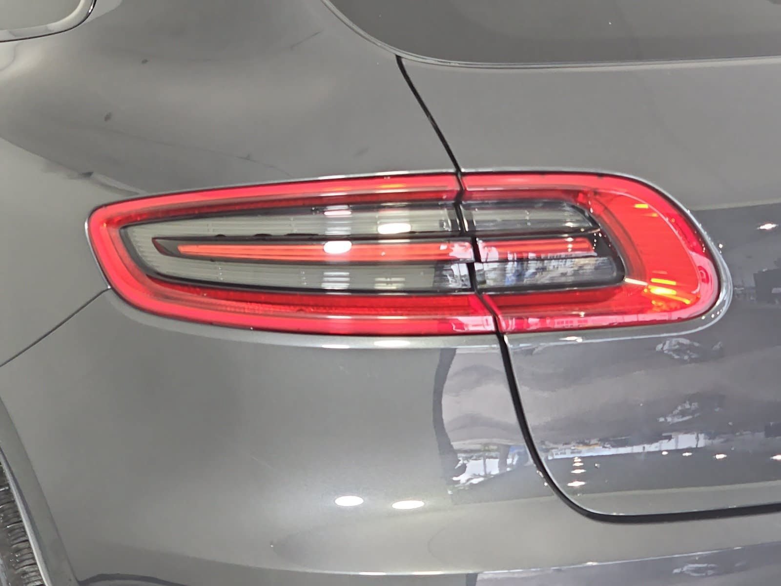 Used 2018 Porsche Macan S AWD/4WD image 31