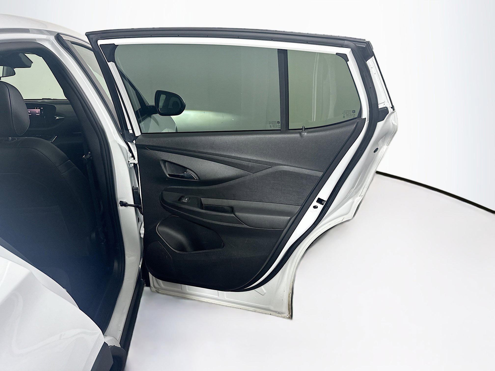 Used 2025 Buick Envista Preferred FWD image 30