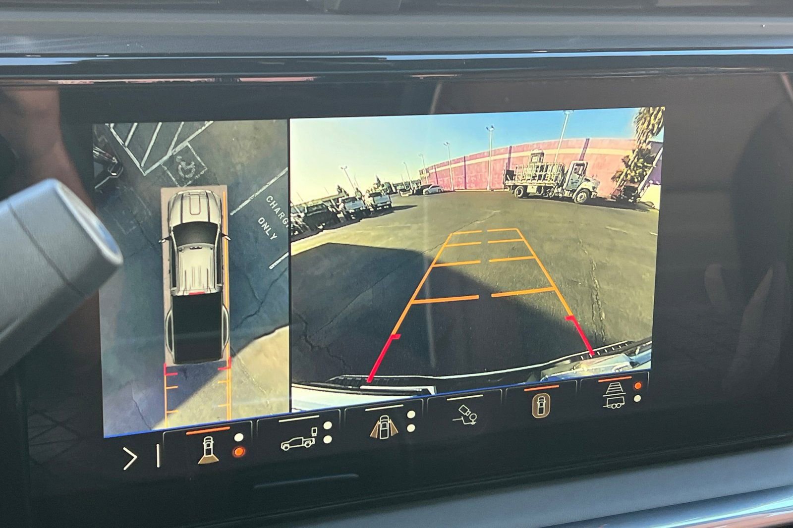 New 2026 GMC Sierra 3500 Denali Ultimate w/ LPO, Black Badging Package image 18