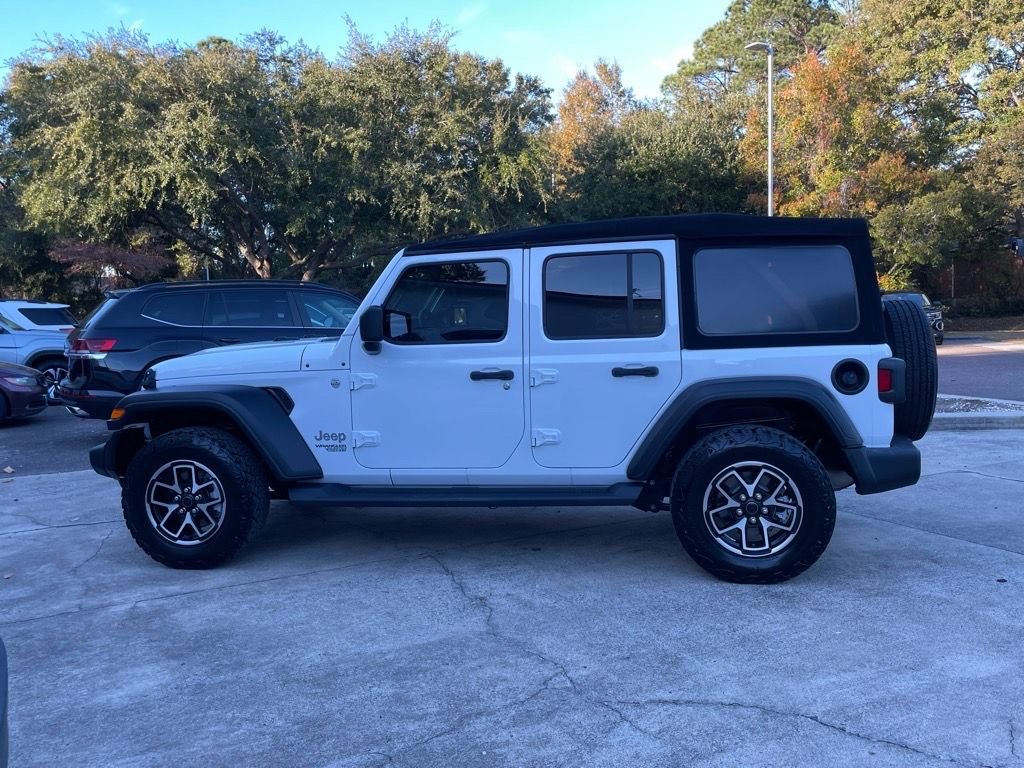 Used 2021 Jeep Wrangler Unlimited Sport image 29